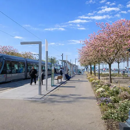 Grande Avec Parking Possible En Supplement, Bastide Bordeaux